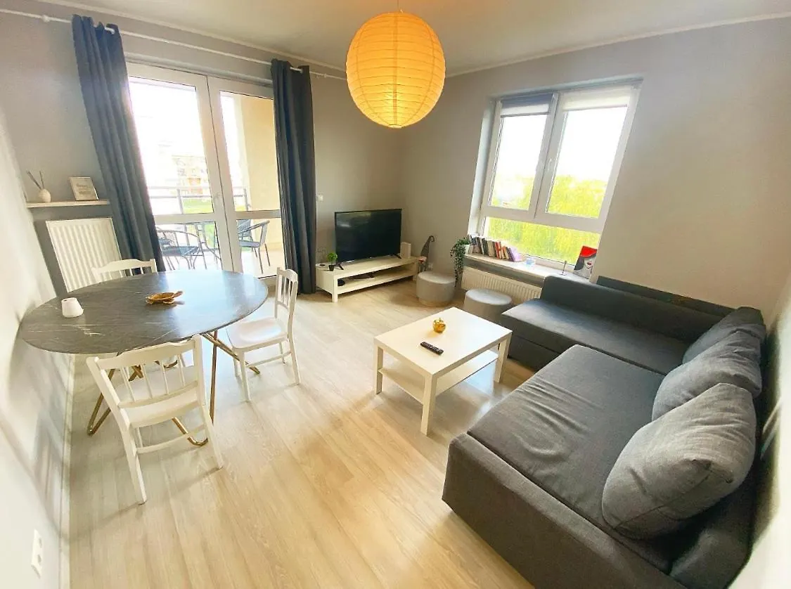 Room In A Rental Unit Hosted By Malek Varsóvia