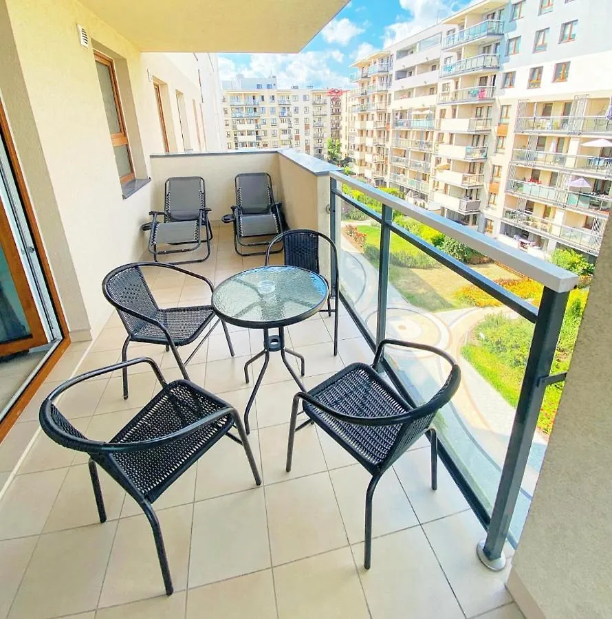 ורשה Room In A Rental Unit Hosted By Malek פולין